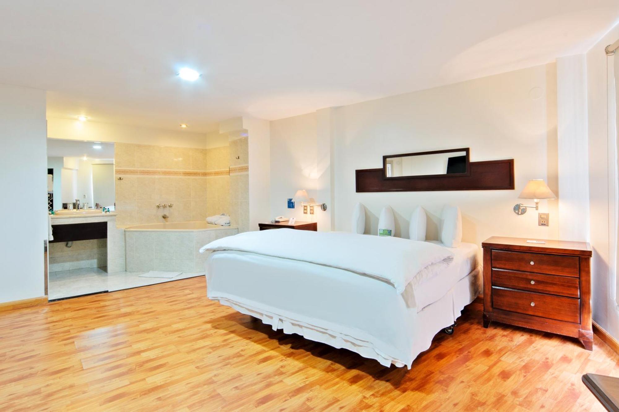 Hotel Lp Columbus La Paz Bagian luar foto