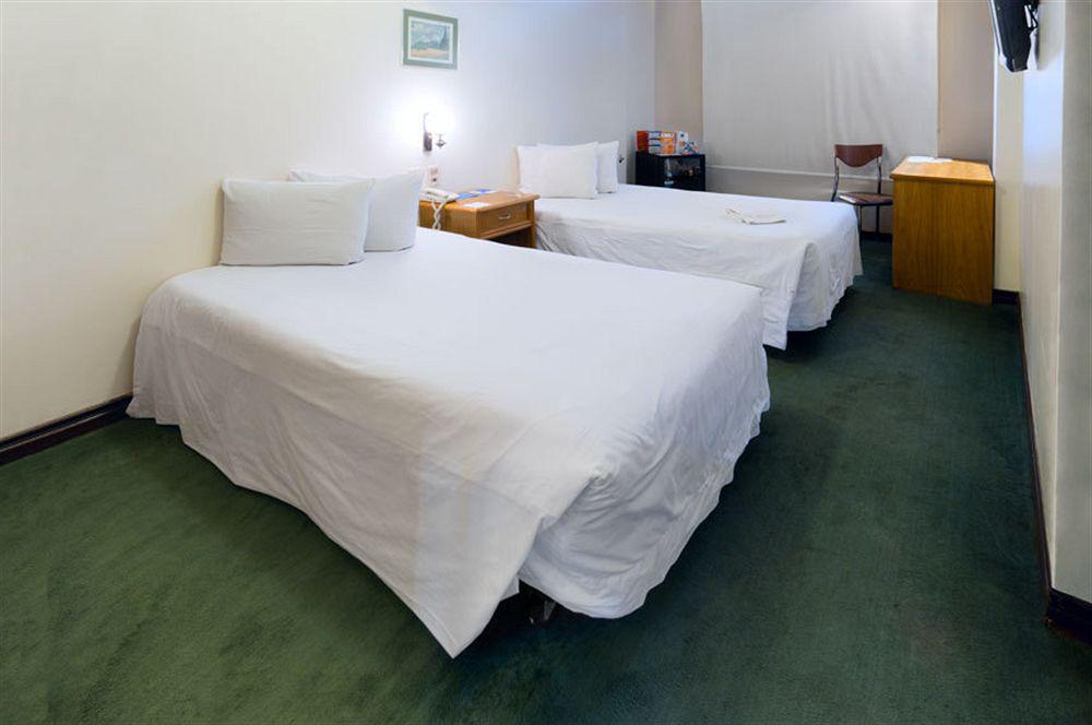 Hotel Lp Columbus La Paz Bagian luar foto